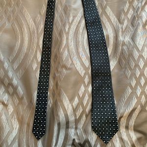 🤪 3 for $25 Neiman MarcusTie black/blue/grey Silk